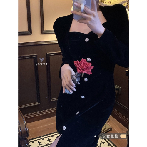 高級感御姐方領絲絨連衣裙女秋冬復古修身內搭打底中長款開叉裙子