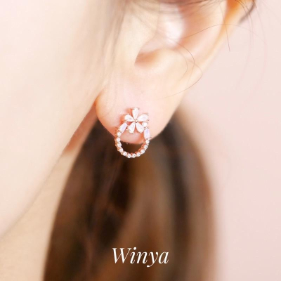 【winya 韓國飾品 現貨 】正韓 水晶 花朵 圈 耳環 水晶耳環 限量現貨